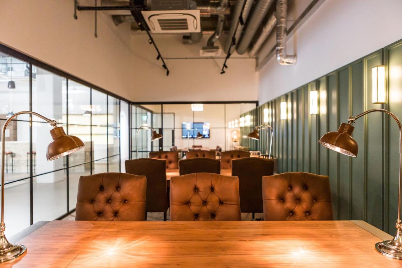 Chapter White City In London Bagian luar foto